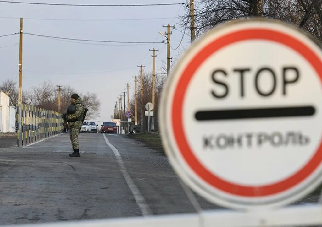 Въезд мужчины. Успешный мужчина. Мужчина в автомобиле. Успешный мужчина. Въезд мужчины.