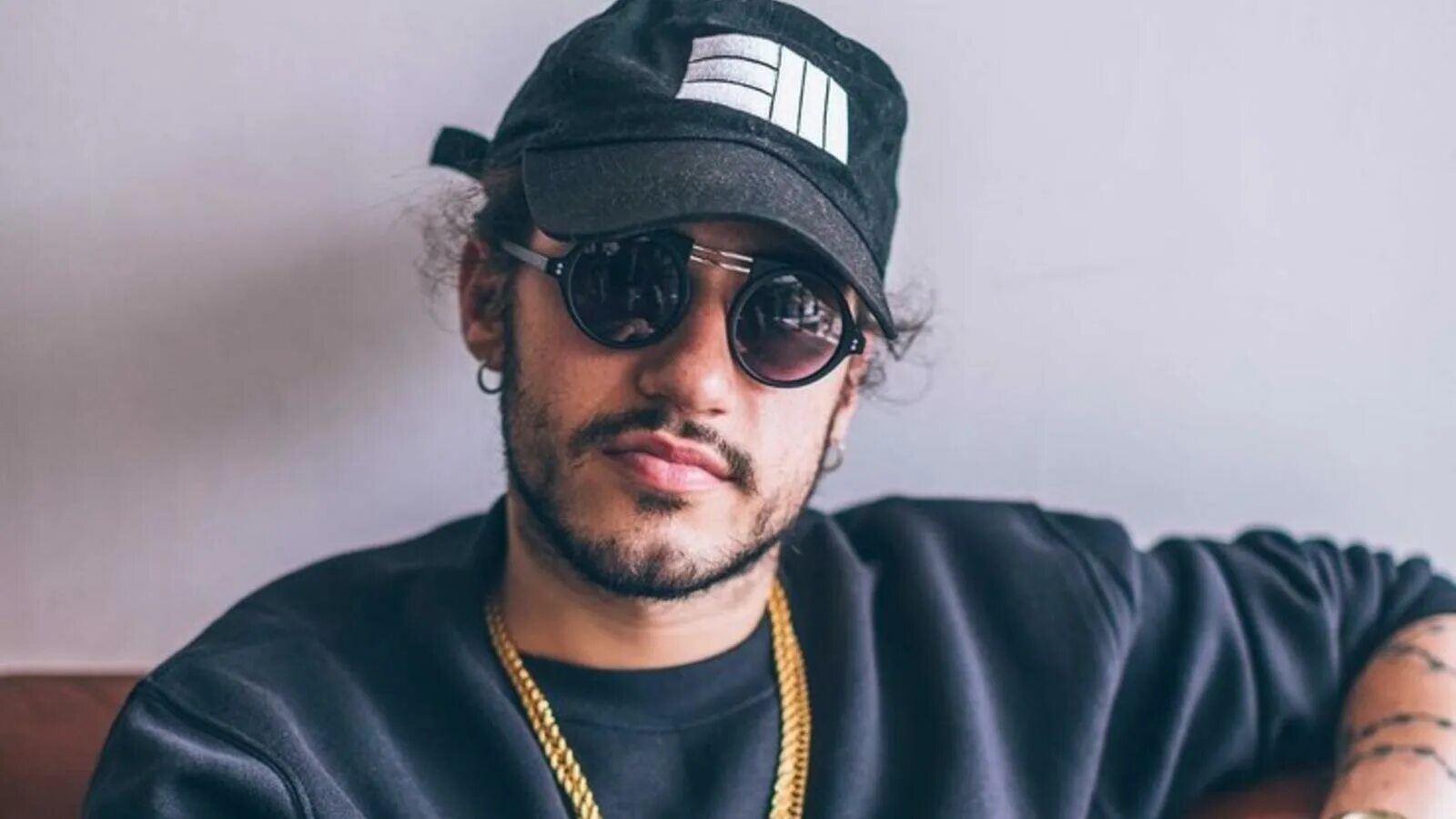 Что такое russ. Russ рэпер. обои russ рэпер. russ - prosper (prod. scott storch). russ 2025 rap.