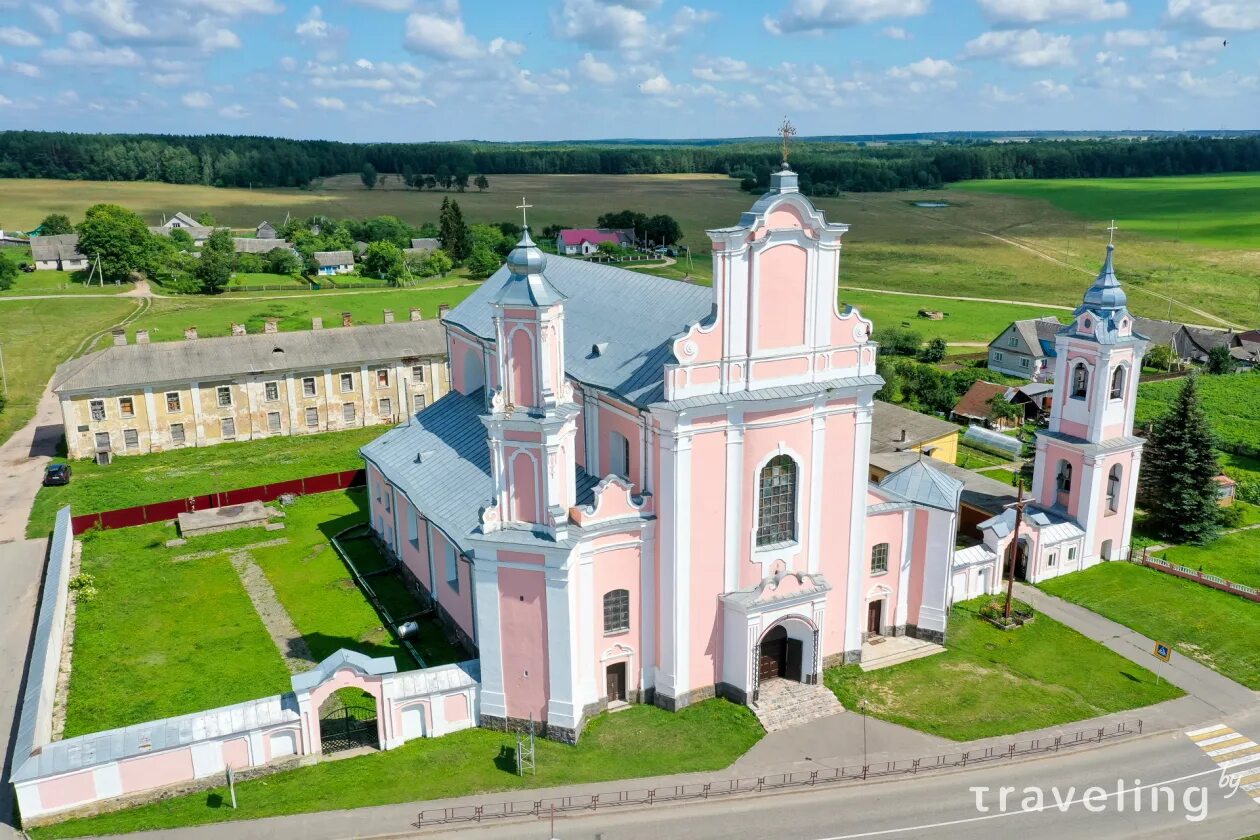 Гродненская область школы. Боруны костел Беларусь. Костёл Святого Архангела Михаила Беларусь. Костёлы и церкви в Ошмянском районе.