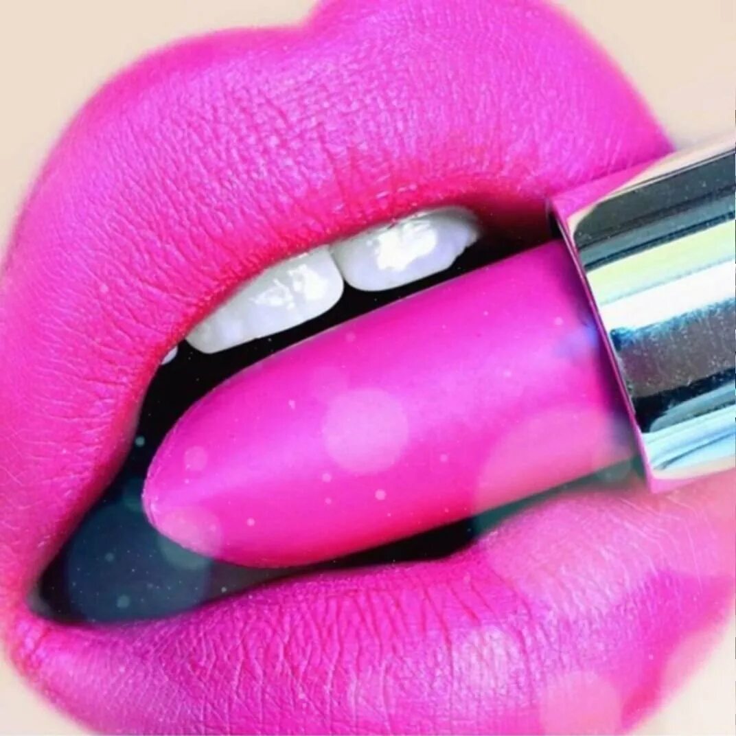 много красивых помад. Maybelline matte 15. пинк липстик. накрашенные губы. мейбелин оттенок taupe.