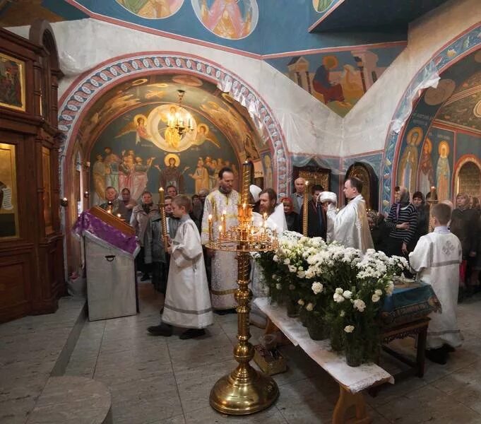 москвы. москвы. храм в кокошкино отец вячеслав михайловский. храм веры в кокошкино. кокошкино храм надежды веры надежды любови.