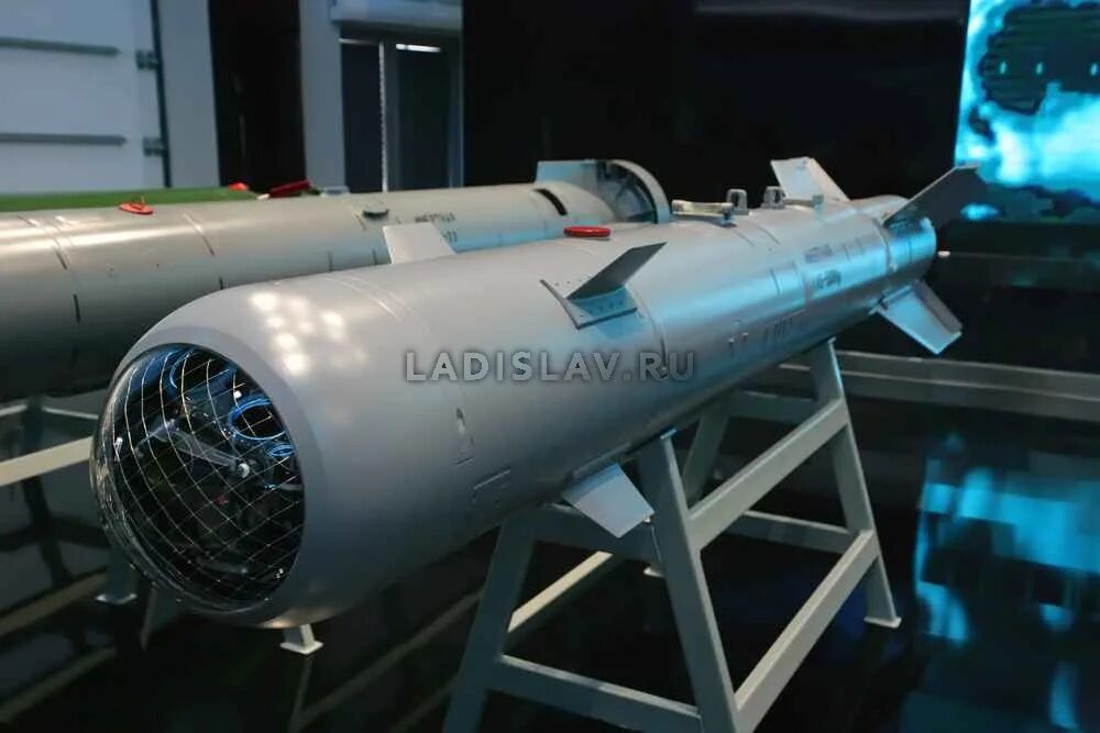 Каб 500 од. Управляемая Авиационная бомба каб-500. Корректируемая Авиационная бомба каб-1500кр. Авиабомба каб-500кр. Бомба каб 500 кр.