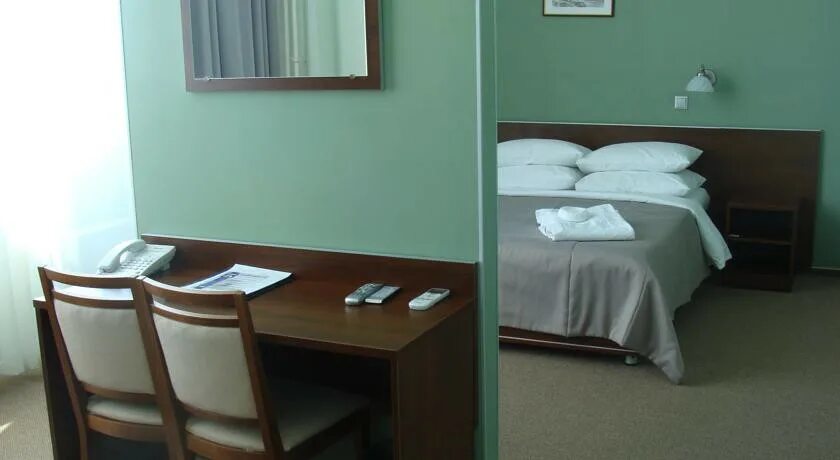 Гпз гостиница. Гостиница новый замок. Гостиница новый замок. Алекян отель ермаково. Гостиница крепость ачинск.