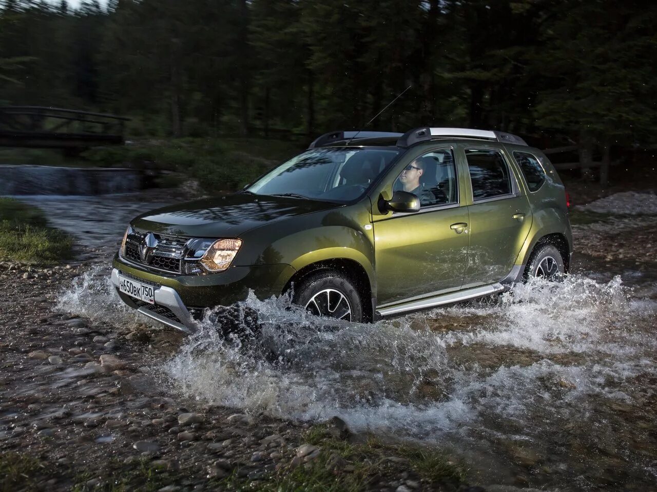 Рено дастер 4 4 2.0. Renault Duster 2015. Duster Renault Duster. Рено Дастер 2015. Рено Дастер 2 2015.