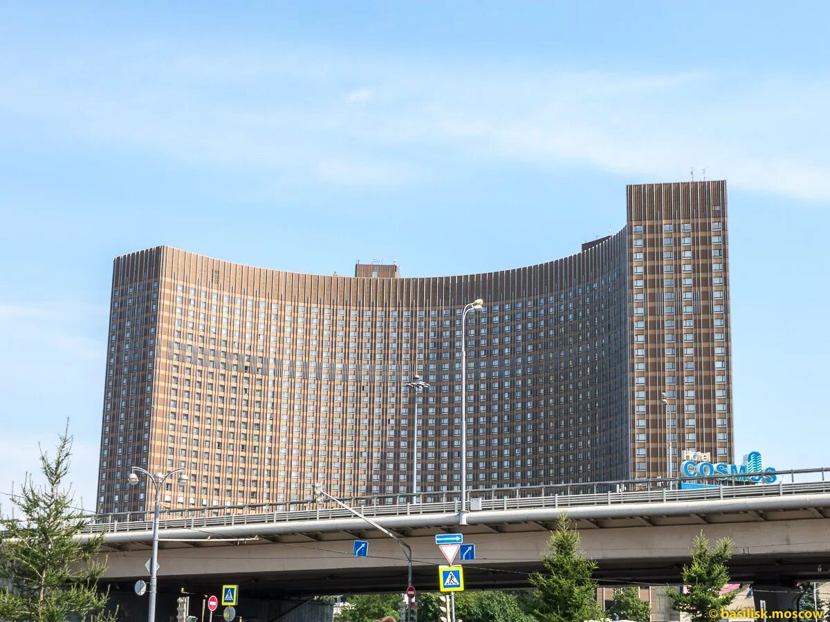 Гостиница вднх москва. Отель космос ВДНХ. Гостиница космос Москва. Метро ВДНХ гостиница космос. Гостиница космос Москва рядом с ВДНХ.