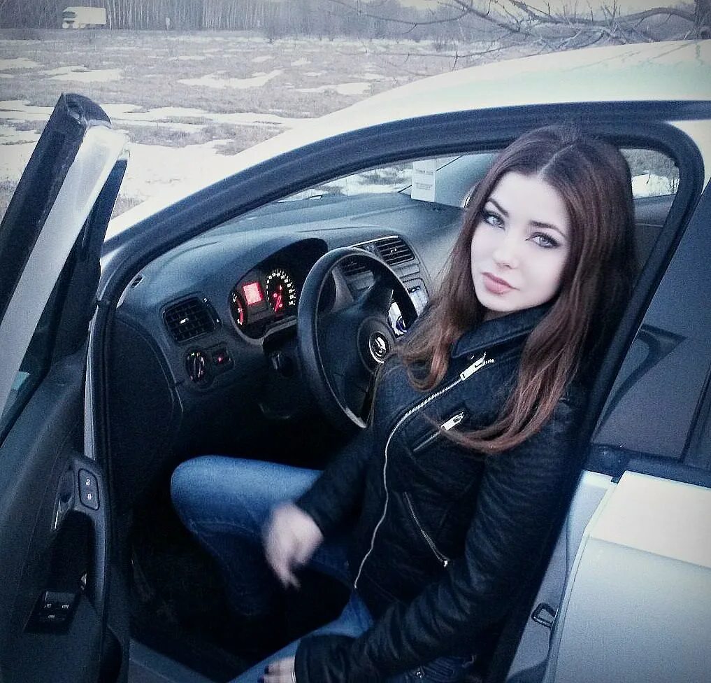Одноклассники девочки дня