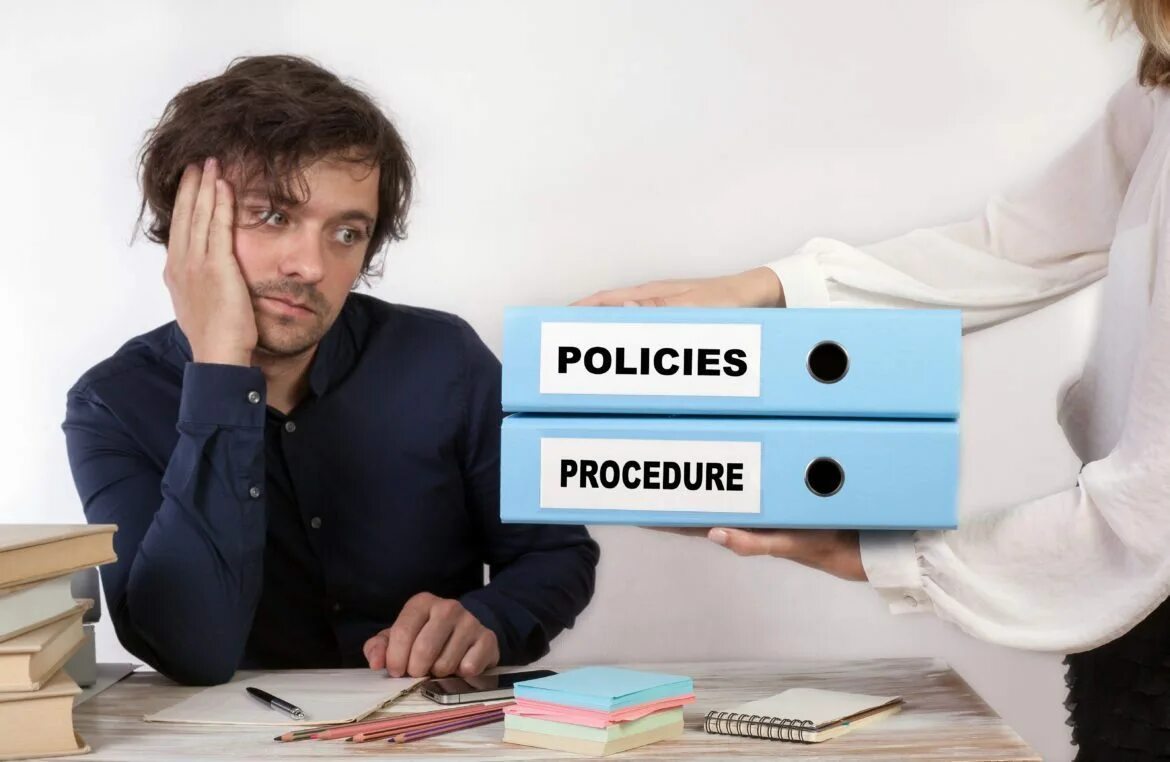 Аутсорсинг и инсорсинг. Policy in Company. Legislation and Policy photo. Company policy