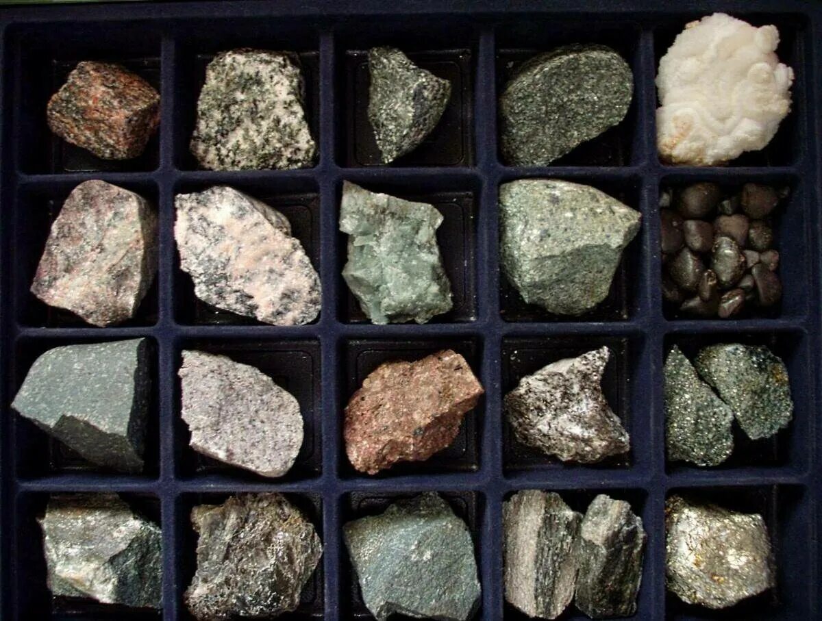 Какие ископаемые используют в строительстве. Магматические камни горных пород. Горные породы и породообразующие минералы. Магматические горные породы и минералы. Породообразующие минералы магматических пород.
