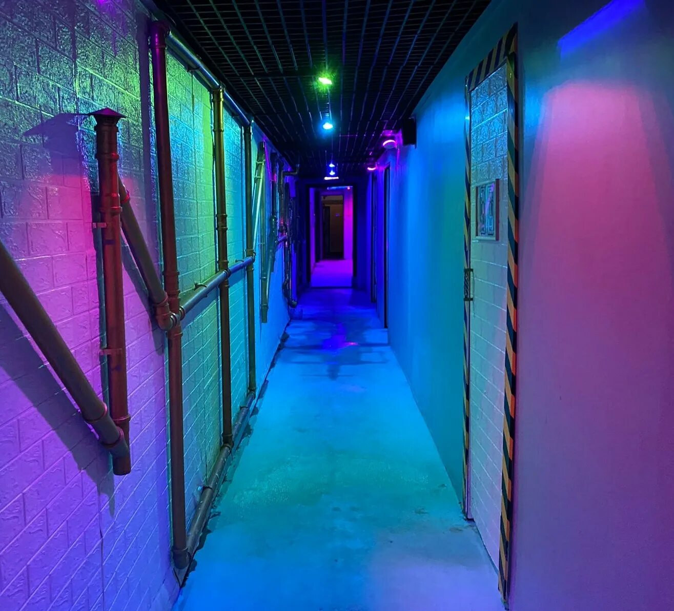 Lasertag arena телепорт бумага. телепорт лазертаг. лазертаг арена телепорт москва. лазертаг телепорт анохина. лазертаг арена телепорт москва.