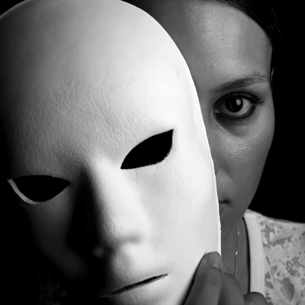 Признаки лицемера. Открытость. Лицемерие это дань которую порок платит добродетели. Причина лицемерия. Лицо под маской.