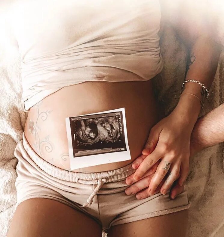 Чудо в животике. Счастье беременной. Ждем чудо в животике. Беременность это счастье. Беременность грей