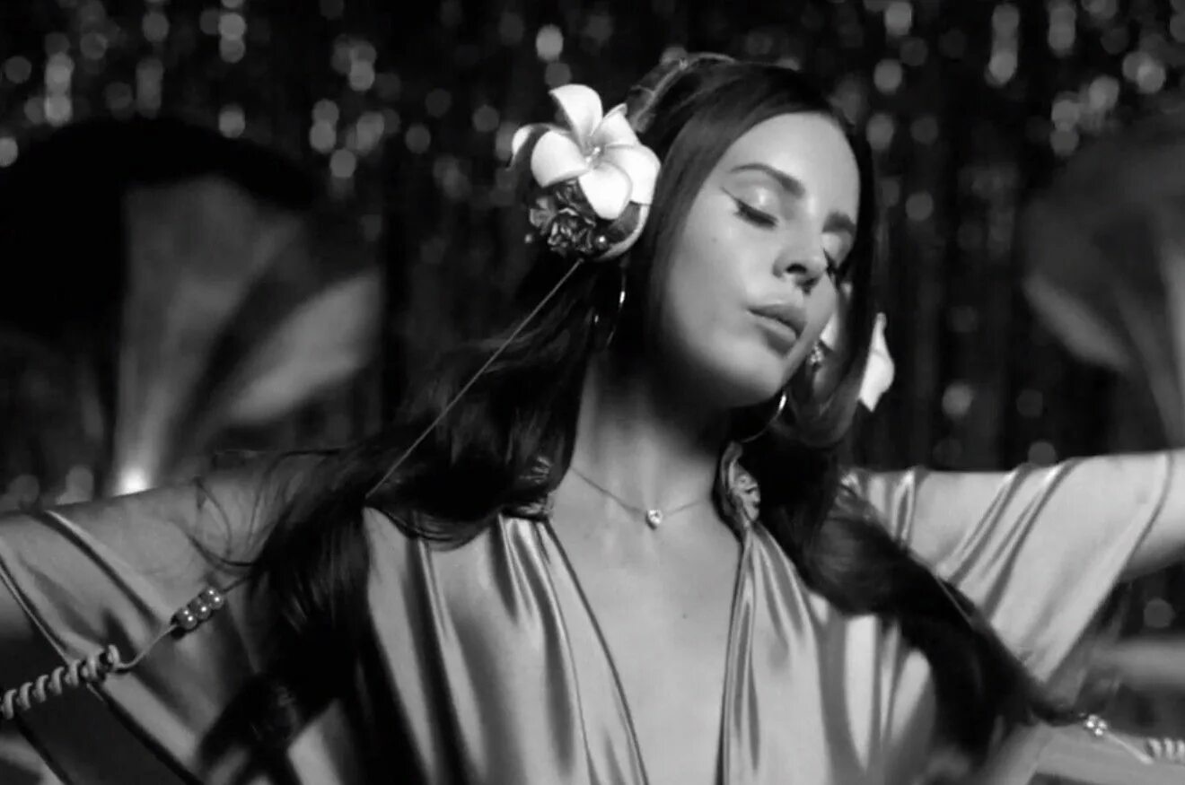 Music to watch boys lana del rey. Фотосессии ланы дель рей. Buddy s rendezvous lana del rey. Music to watch boys lana del rey. Lana del rey west coast.