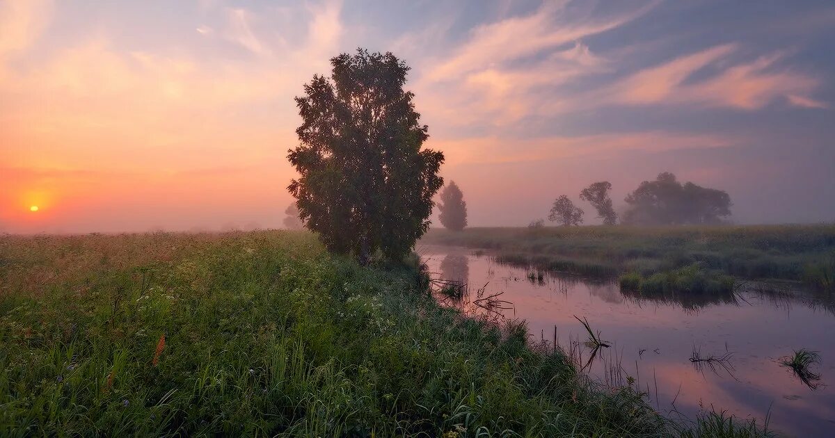 румяные зори. рассвет на реке. утро рассвело незаметно. утро румяной зарею покрылся восток. рассвет в деревне.