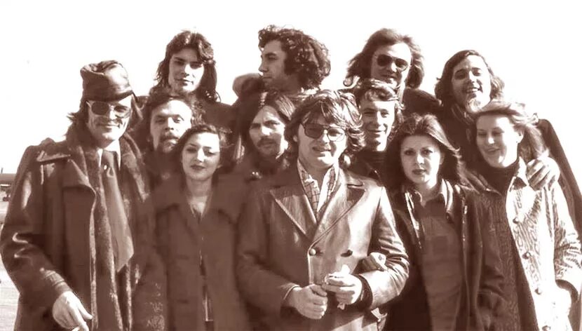 Фото фамилии веселые ребята. Веселые ребята 1973 александр лерман. виа акварели 1982. виа весёлые ребята - осень 1984. аракс лерман.