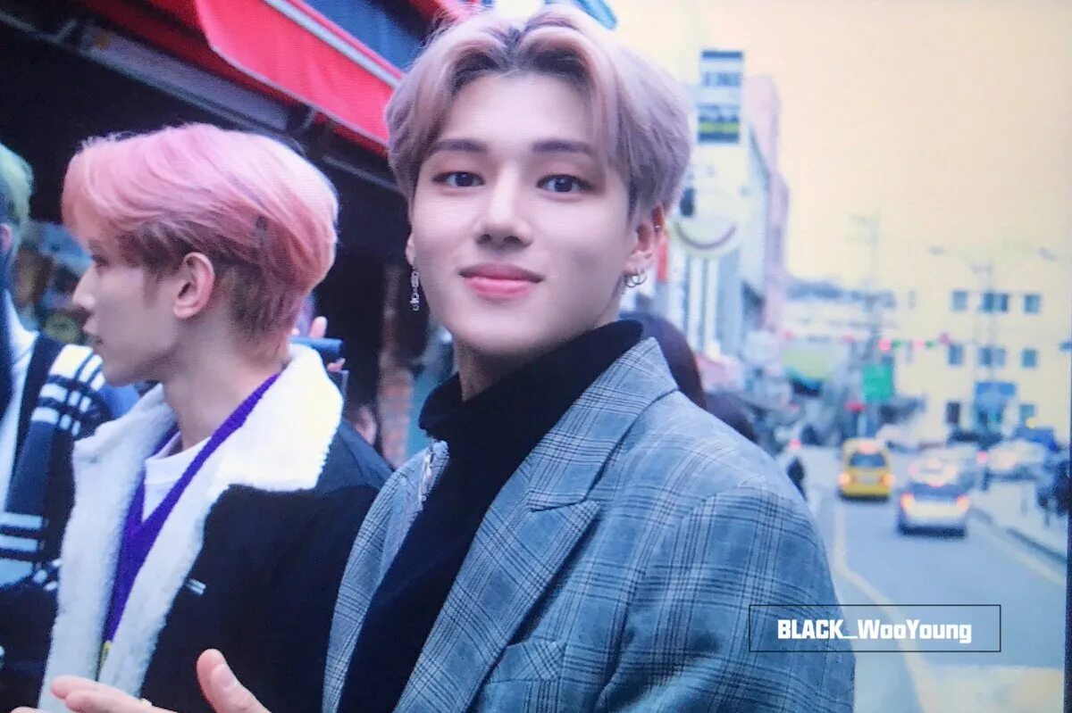 ATEEZ Wooyoung. Усаны ATEEZ. Сан и уён ATEEZ. Уён ATEEZ бойфренд.