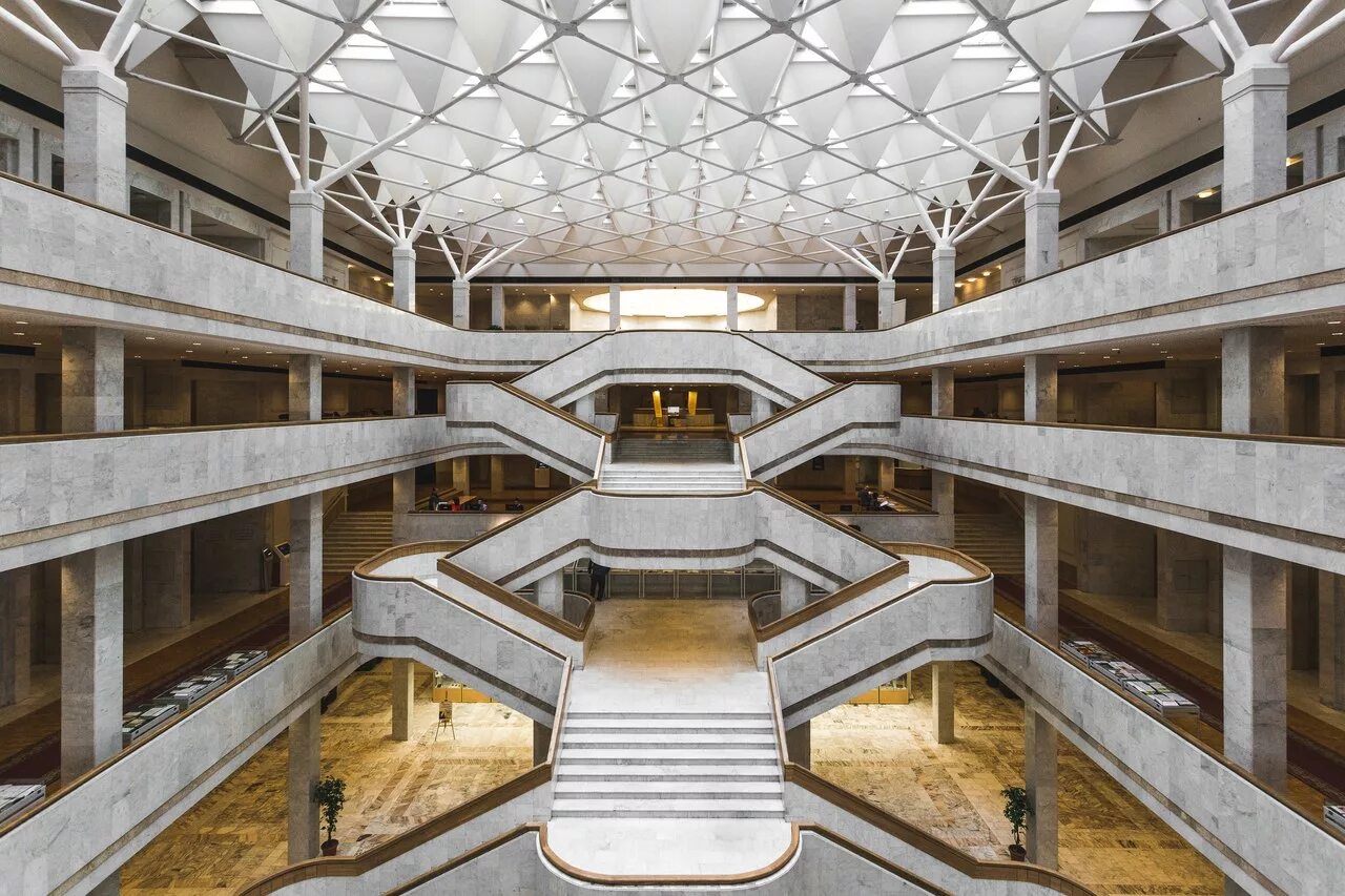 Выставочный комплекс экспофорум. Доходный дом в санкт-петербурге братьев колобовых. Санкт-петербург плаза, санкт-петербург, малоохтинский проспект, 64. Вторая сцена мариинского театра. Общественные здания петербурга.