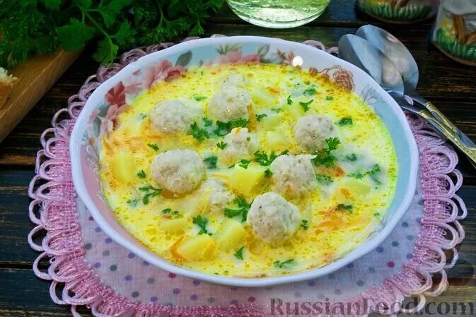 Куриный суп с рисом и фрикадельками на домашнем бульоне Еда, Кулинария, Еда торт