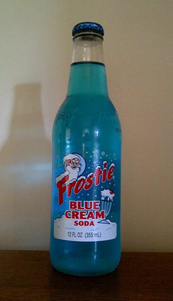 Кувака крем сода. Cream soda напиток. Крем сода на сиреневой. Жижа ссср. Cream soda "комета".