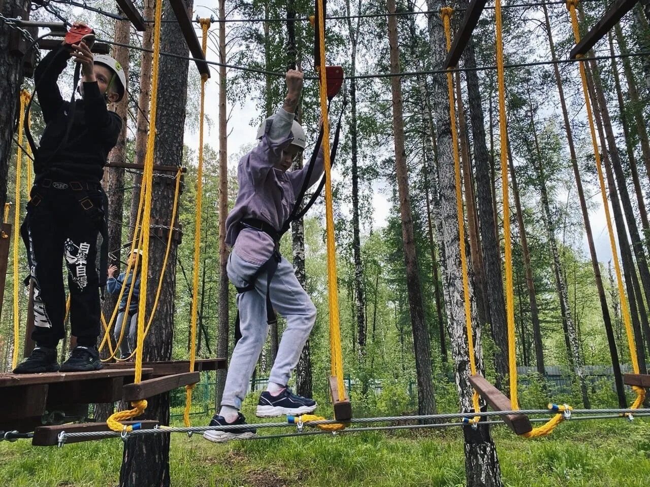 Веревочный парк верхняя Синячиха. Гринд Вальд парк веревочный парк. Веревочный парк Каменск-Уральский. Айвенго Подольск веревочный парк.