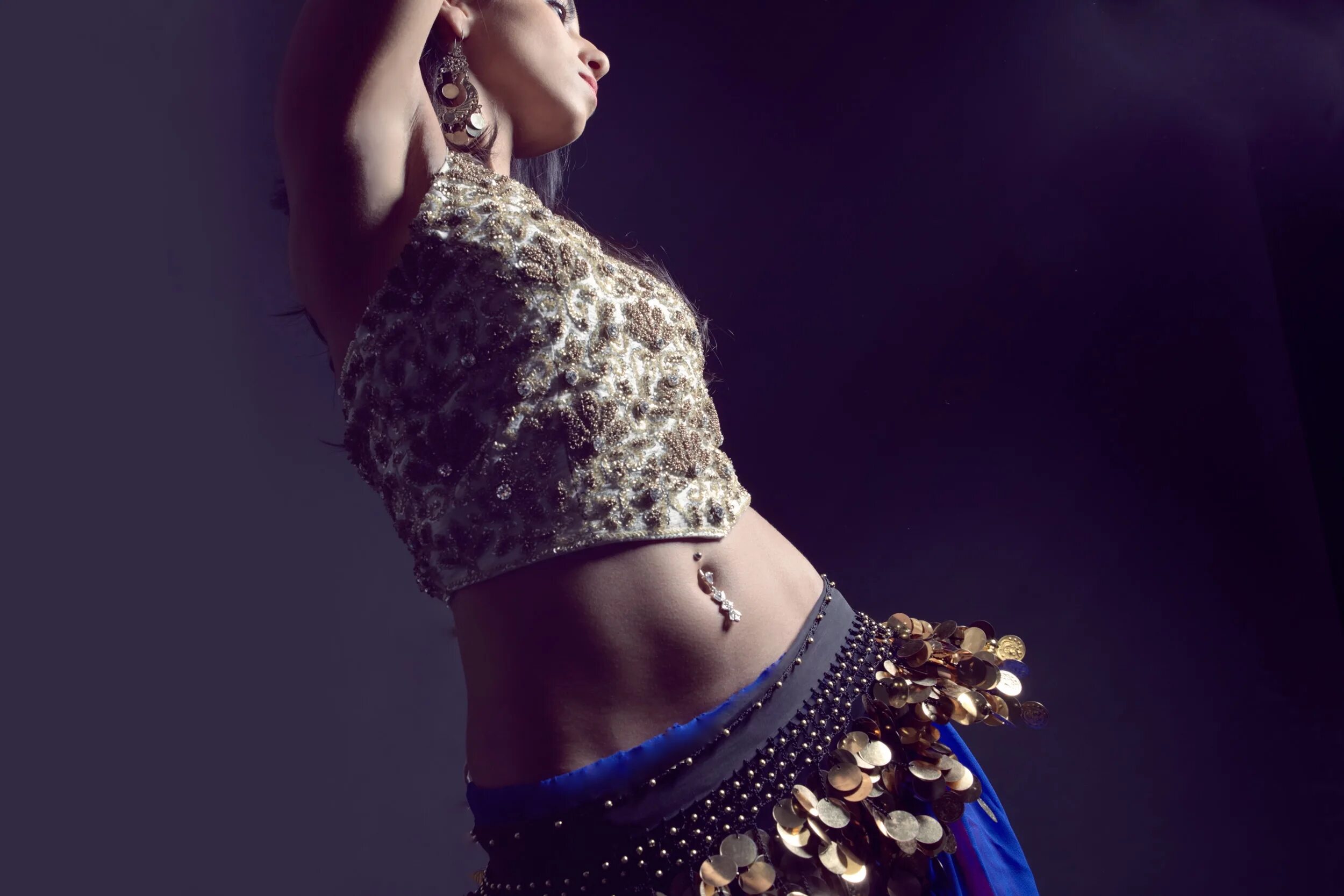 живот девушка танцует. танцовщица фото. девушка восточные танцы. бэлли денсер. белли дэнс танец живота.