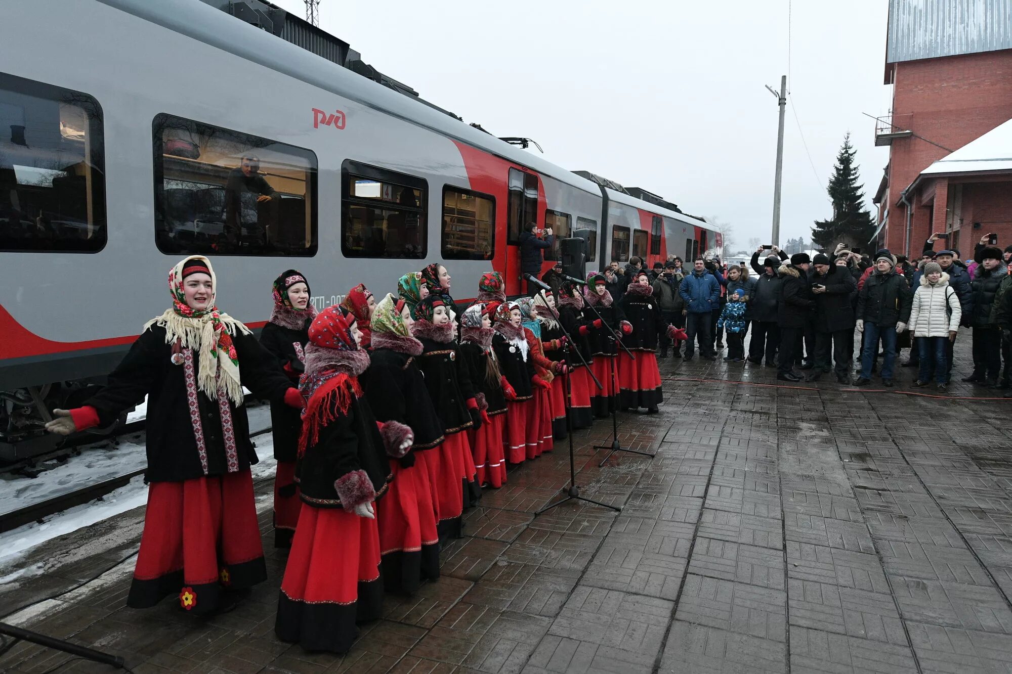 Поезда через сортавала. Поезд Ласточка Санкт-Петербург Сортавала. Ласточка Сортавала Санкт-Петербург. Ласточка СПБ Сортавала. Поезд Ласточка СПБ Сортавала.