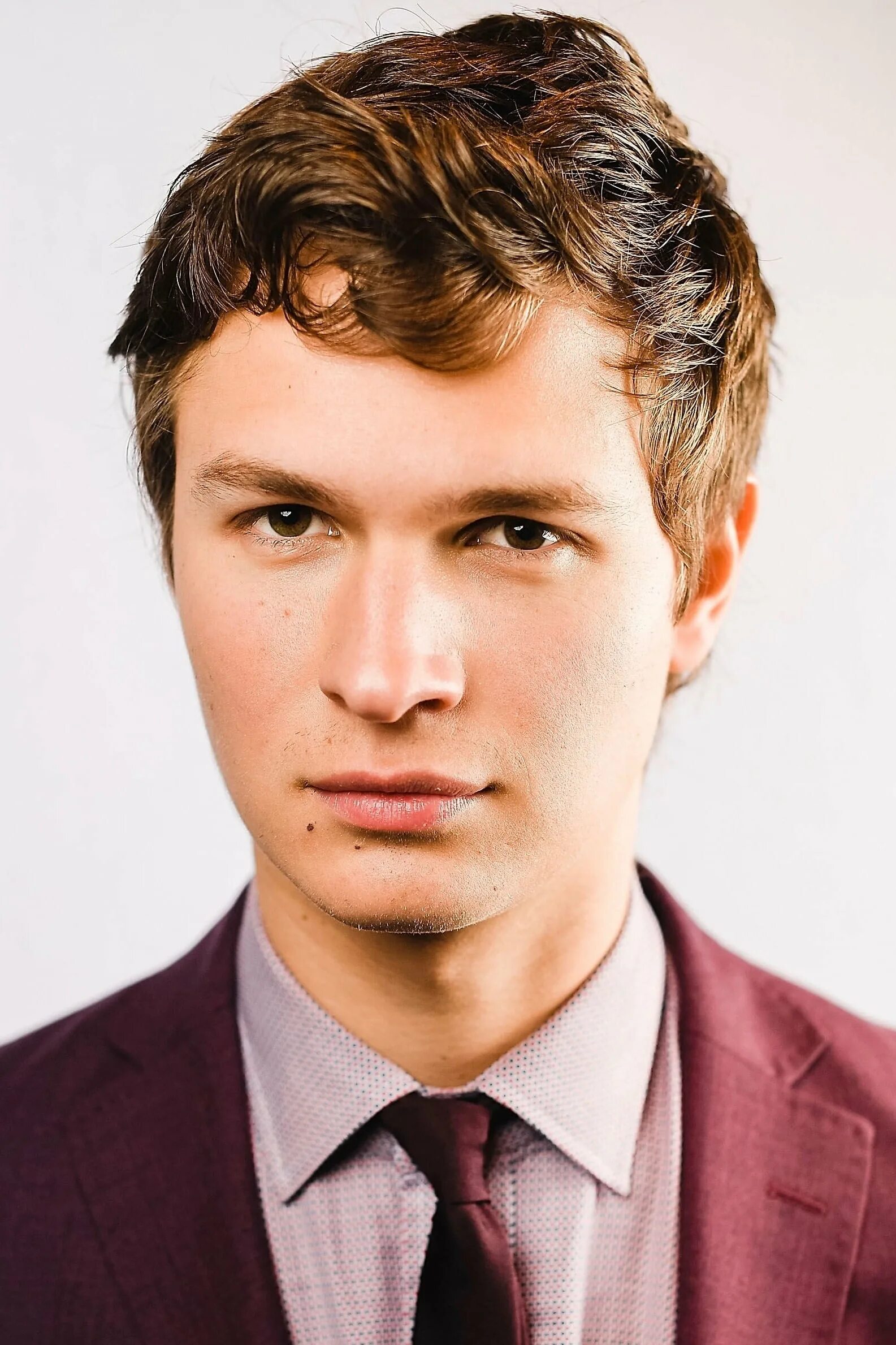 Ansel elgort. Энсел эльгорт. энсел эльгорт 2025. актёр ansel elgort. энсел эльгорт калеб прайор.
