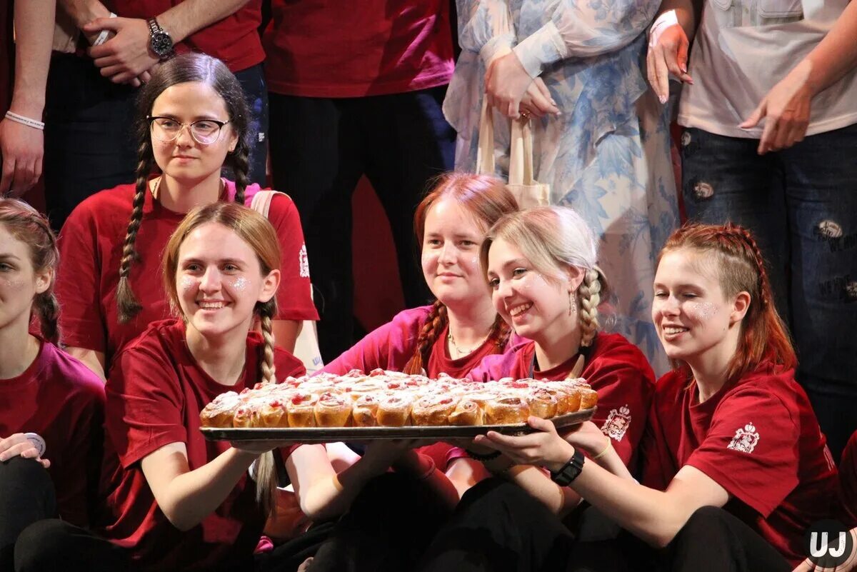 Вожатые лагеря лесной. Студенты вожатые. Областная профильная смена «homo cogitus». Студенты вожатые. Студенты вожатые.