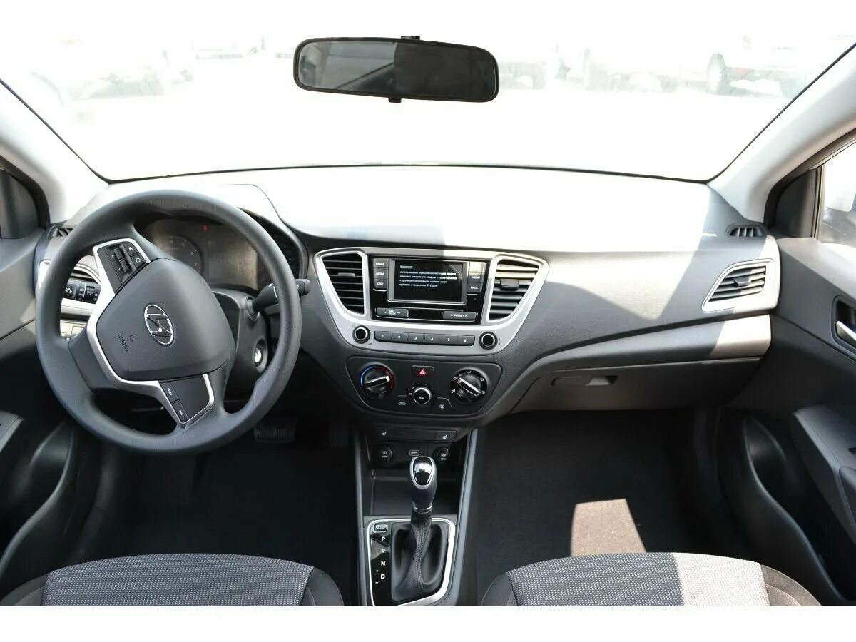 Комплектация нового соляриса. Hyundai Solaris Comfort 1.6. Hyundai Solaris Active Plus. Hyundai Solaris Active Plus 1.6. Hyundai Solaris Active Plus комплектация 1.4.