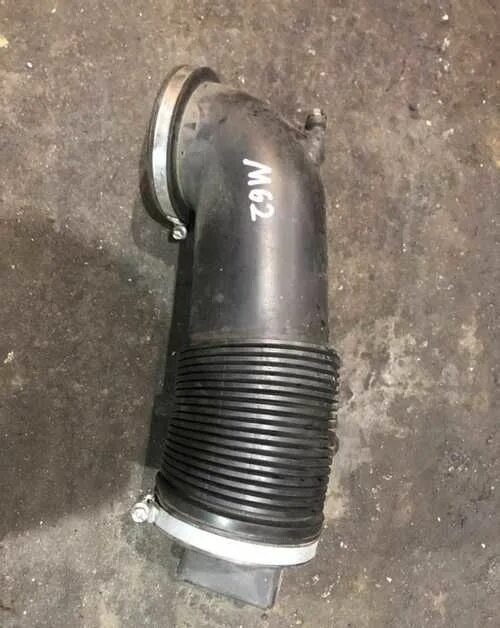 Гофра шевроле ланос т150. Гофра дросселя. Гофра дроссельной заслонки бмв 1. Гофра дросселя. Корпус воздухоотвода возд фильтра пресаж у31.