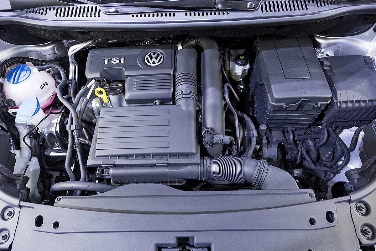 Двигатель Фольксваген Кадди 1.2. Caddy Volkswagen ДВС 1.2 TSI. Мотор VW Caddy 2.0. Volkswagen Caddy 2012 подкапотка 1.2 TSI. Двигатель на автомобиль volkswagen