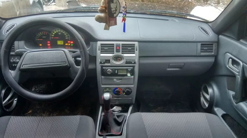 Чем отличается 2110 от приоры. 2110 салон приора.