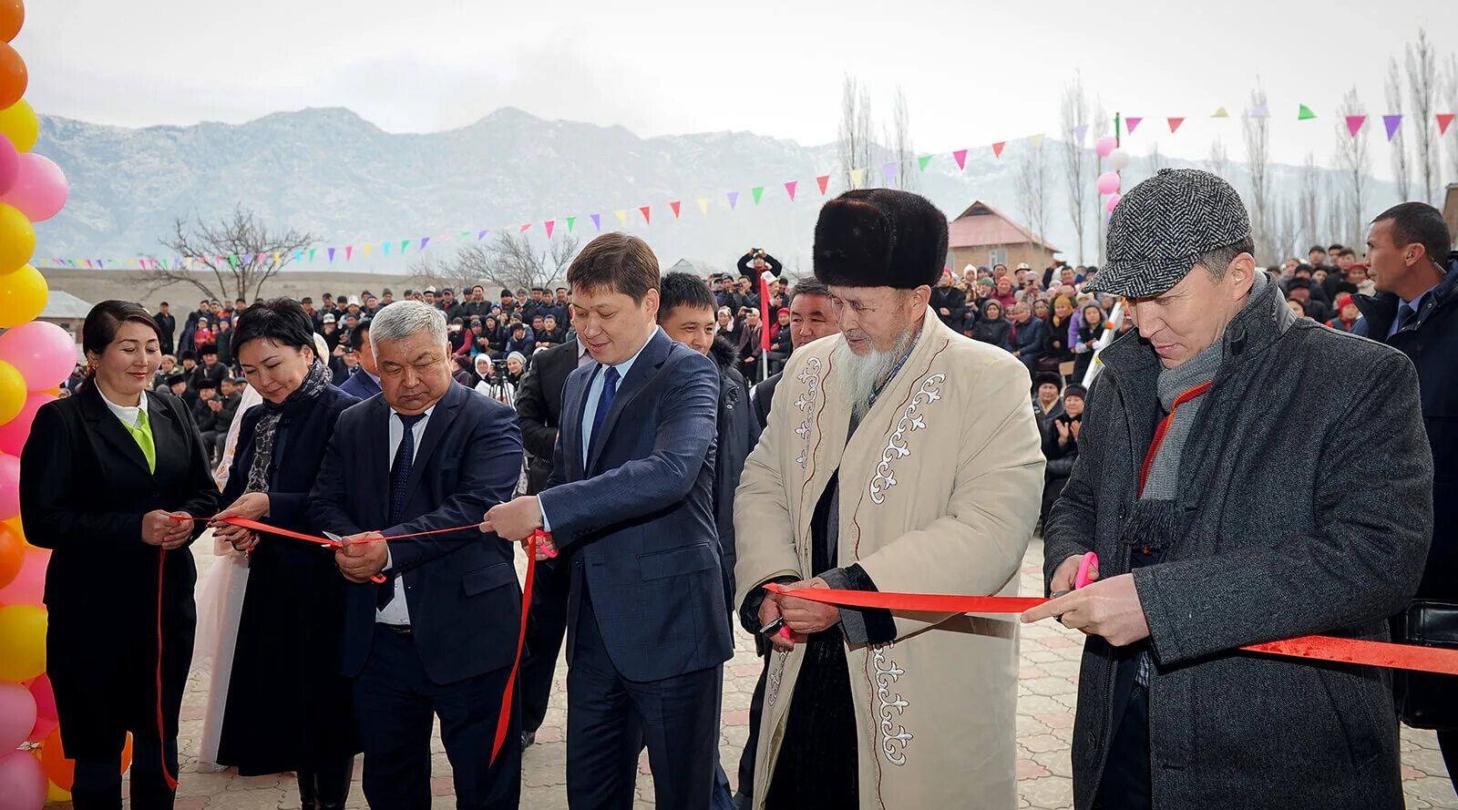 Город кадамжай. Кадамжай сел таш. Погода баткен кадамжай. Кадамжай на карте. Кадамжай на карте.