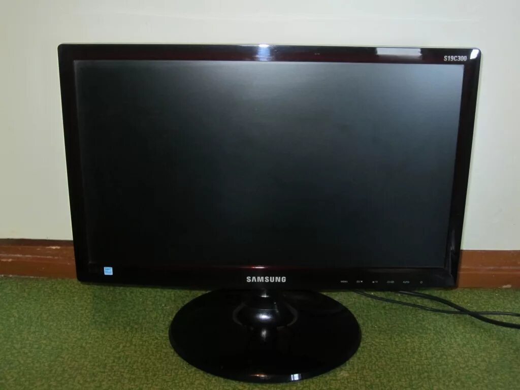 Монитор самсунг 19 дюймов. Монитор Samsung LCD 19" s19c200bw 19". Монитор самсунг 19 дюймов широкоформатный. Монитор самсунг 21 дюйм. Авито куплю монитор б у