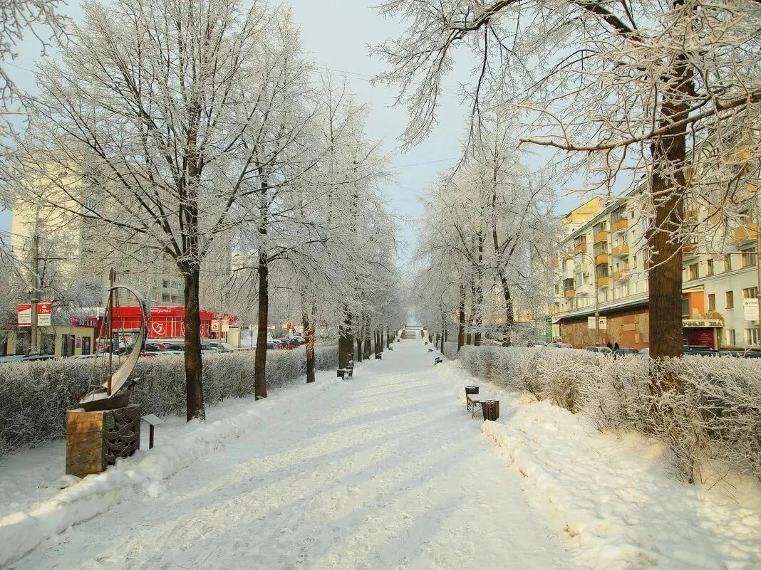 Пермь зимой днем. Снежный город пермь. зима в городе пермь. пермь зимой. город пермь зимой.