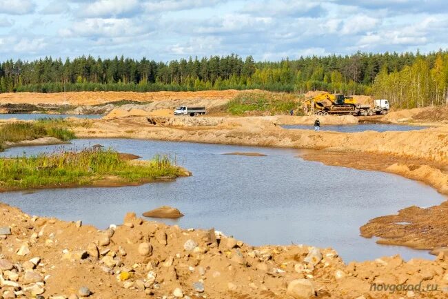 Голубое озеро боровичи волгино. Новгородские карьеры. Голубое озеро боровичи волгино. Таменгонт карьер песок. Новгородские карьеры.