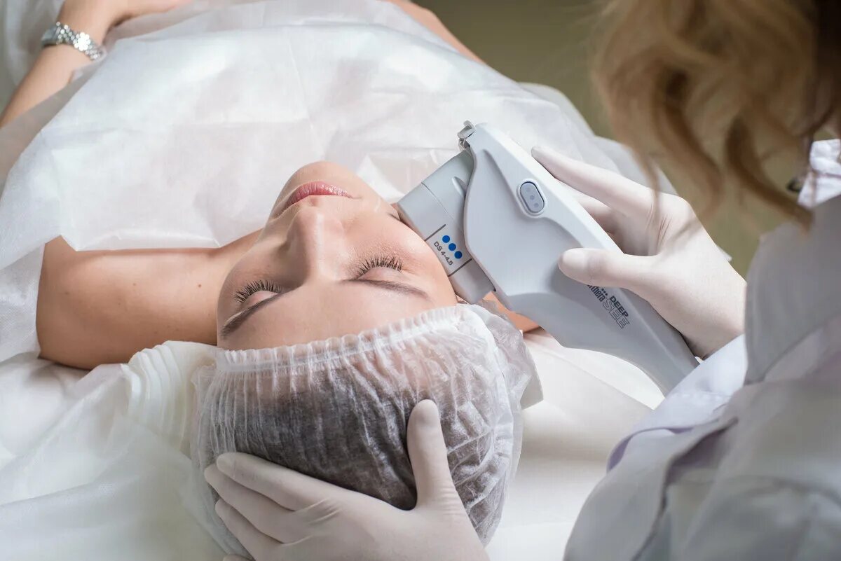 Аппарат для smas лифтинга альтера. Ультразвуковой смас лифтинг. Смас белый доктор. Смас лифтинг альтера терапия. Лифтинг лица.