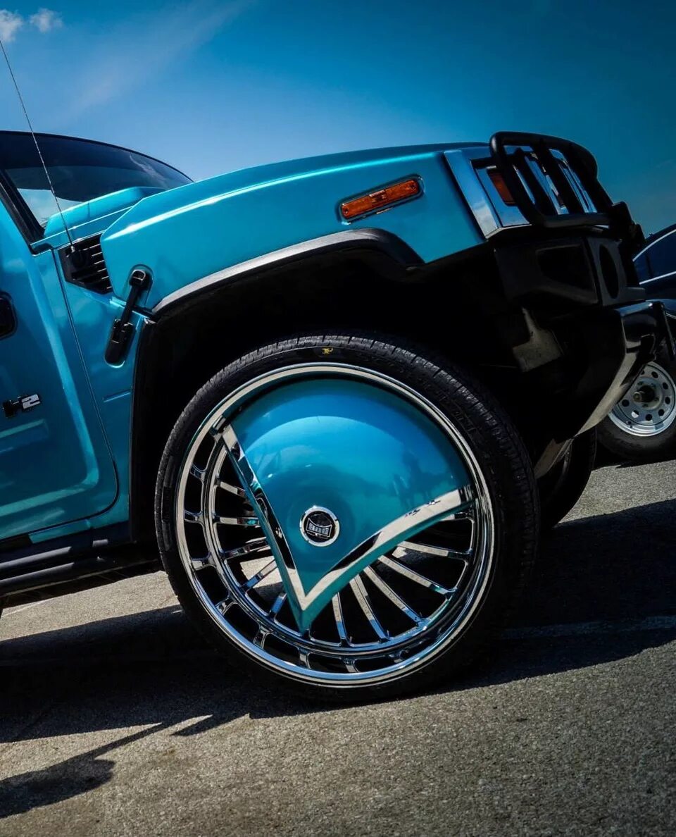 Hummer h2 donk. Donk Hammer h2. Spinner Wheels Hummer h2. Donk диски. Донк это