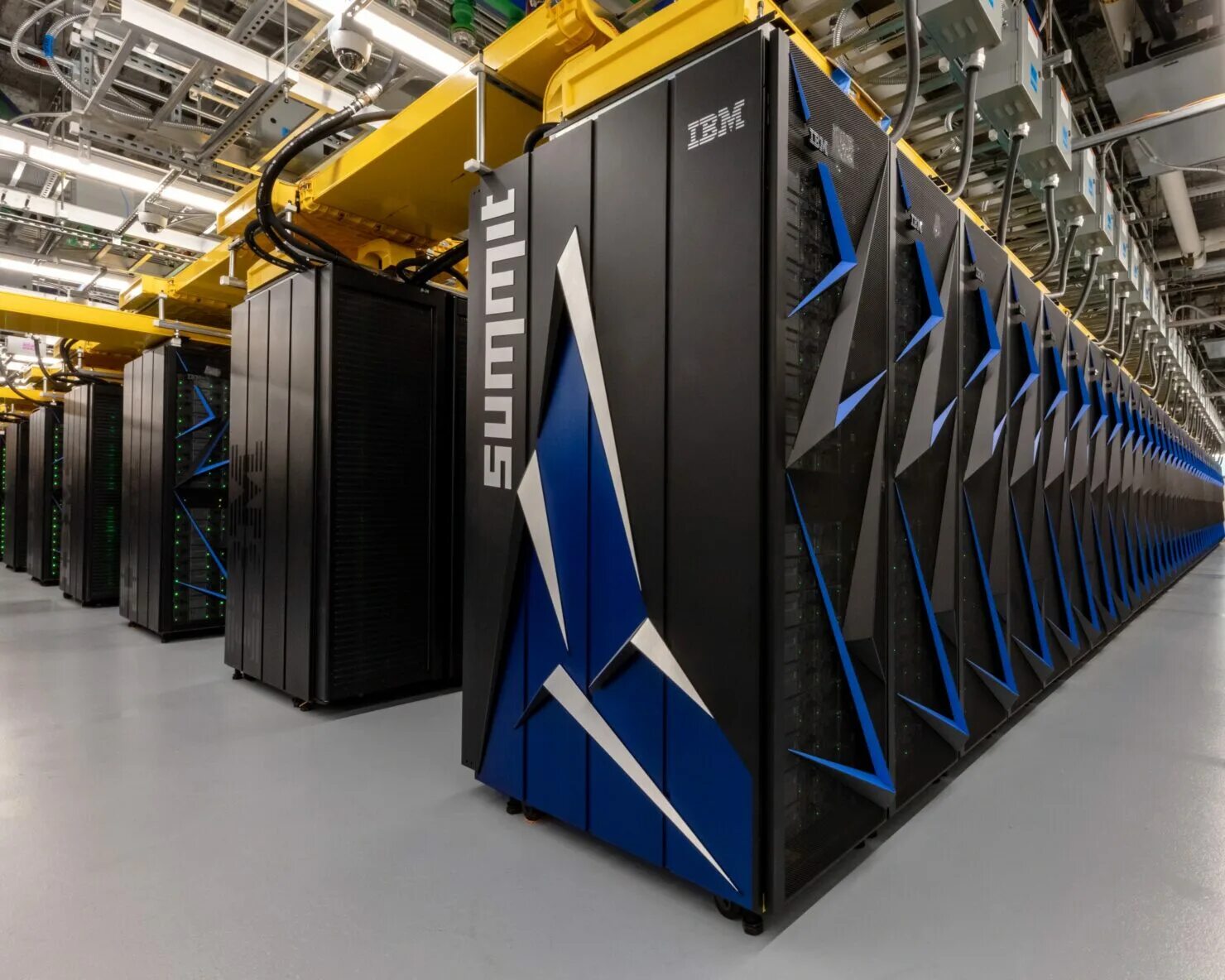 Самые мощные товары. IBM Summit суперкомпьютер. Суперкомпьютер Tianhe-2. Суперкомпьютер (supercomputer). Fugaku суперкомпьютер.