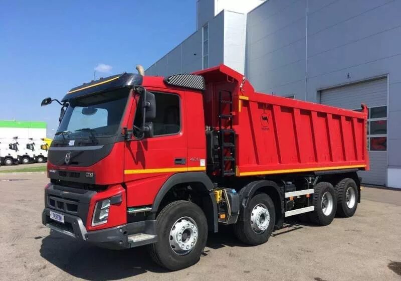 Самосвал 8х4 бу. Volvo fmx 8x4 самосвал. volvo самосвал 8x6 2013. volvo fmx 8x4 2025. вольво fh самосвал 8х4.
