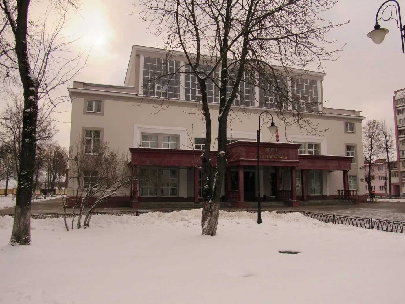 Санаторий железнодорожник в белоруссии. Железнодорожник витебск. Железнодорожник витебск. Санаторий железнодорожник летцы. Санаторий летцы бассейн.