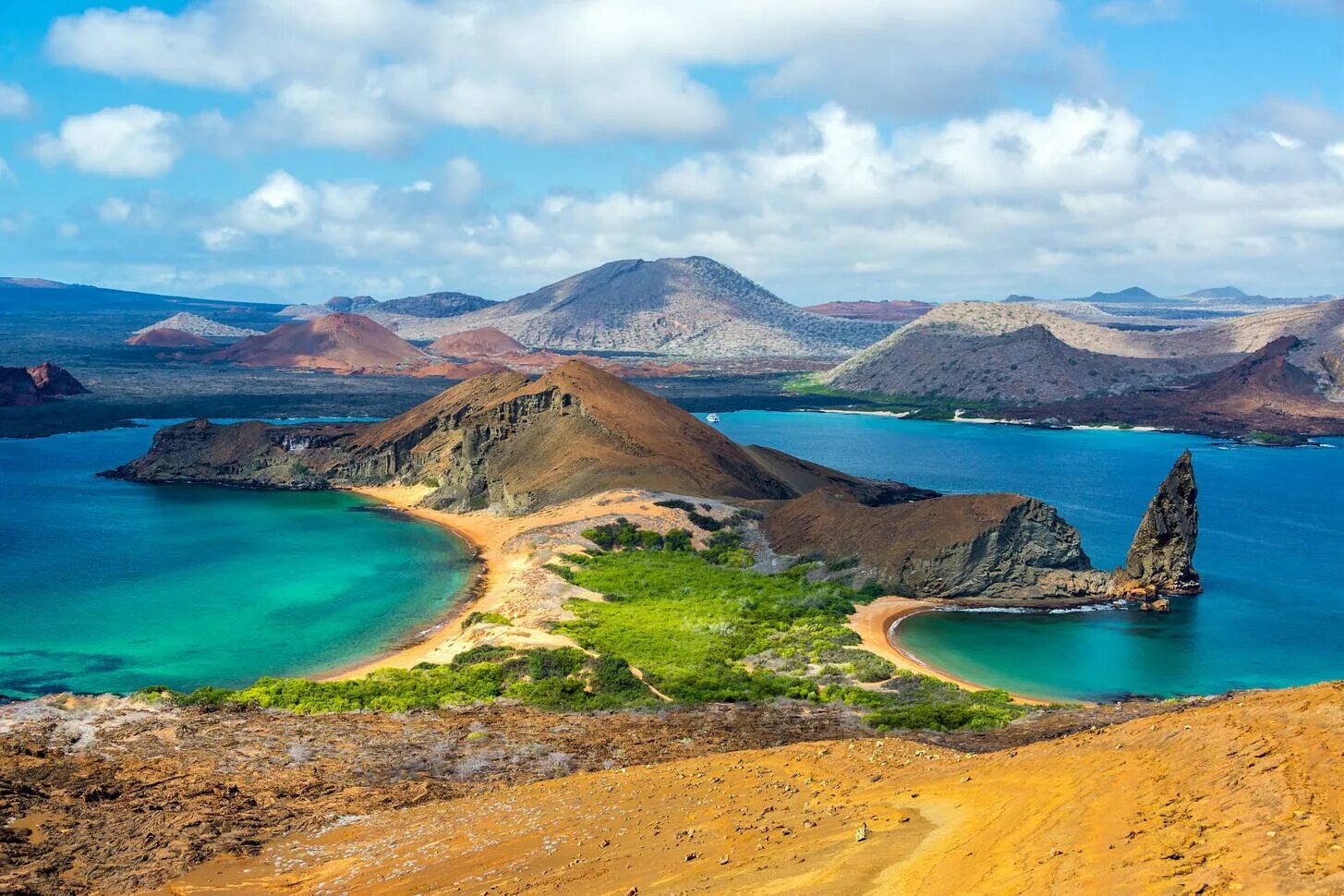 National island. Остров Бартоломе Галапагосы. Национальный парк Галапагосских островов, Эквадор. Остров Бартоломе Эквадор. 2. Галапагосские острова (Эквадор).