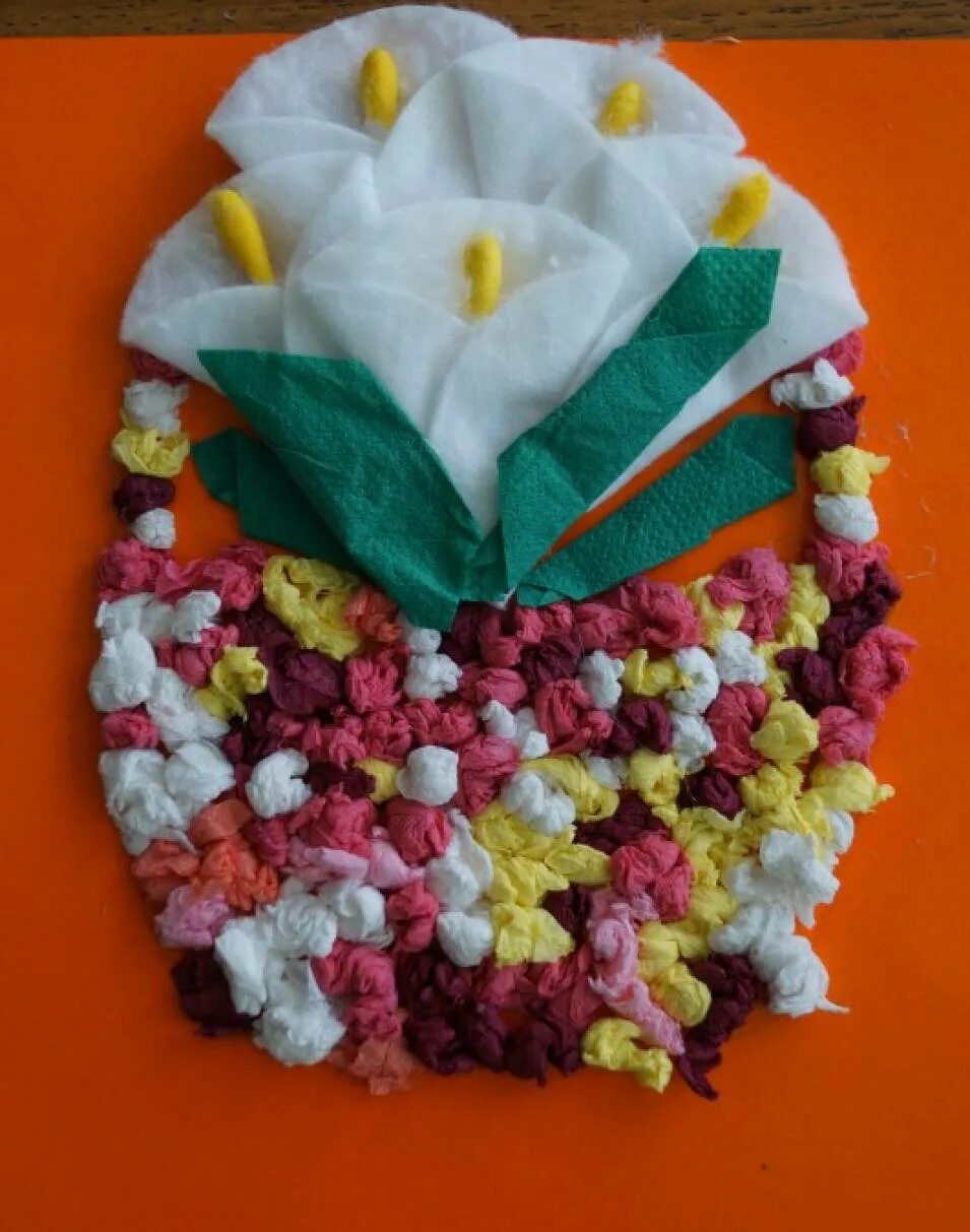 Поделки из салфеток. Открытка с цветами из салфеток. Подарок маме из салфетки. Подарки мамам из ажурных салфеток. Подарок маме из салфетки.