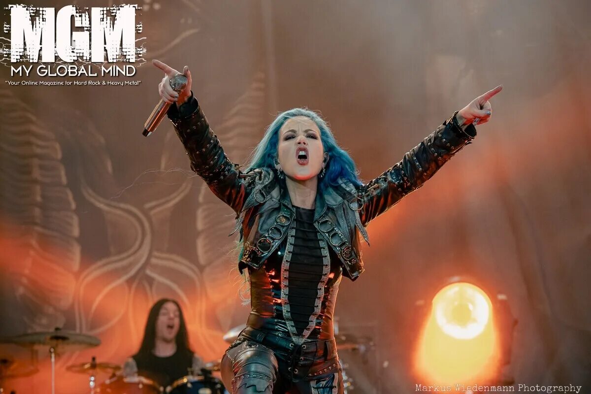 Исполнитель arch enemy. Арч энеми 2022. Группа arch enemy. Arch enemy фото группы. Арч энеми.