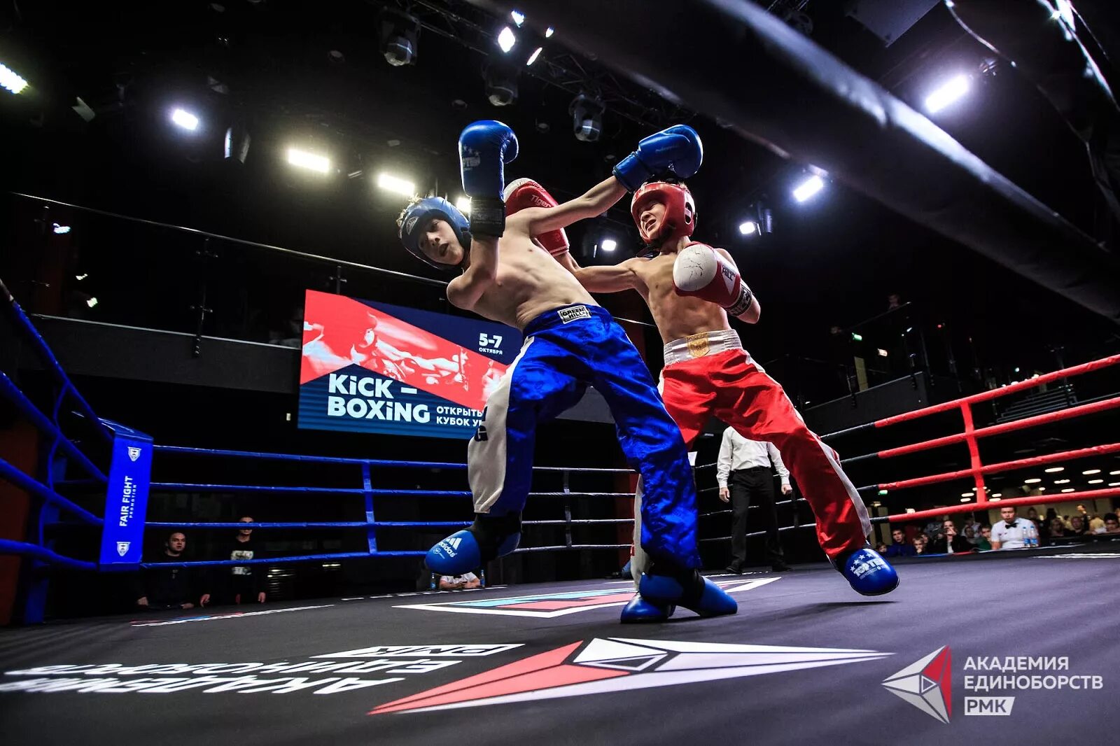 Кикбоксинг фулл. Кикбоксинг первенство россии. Кикбоксинг соревнования. Кикбоксинг кик. Кикбоксинг фулл.