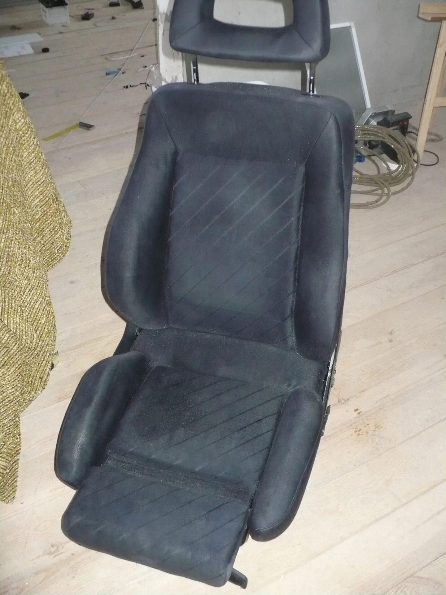 Сиденья ауди 80 спорт. Audi 80 сиденья. Audi 80 b4 recaro. Сиденья ауди 80 б4. Audi 80 b3 vag sport.