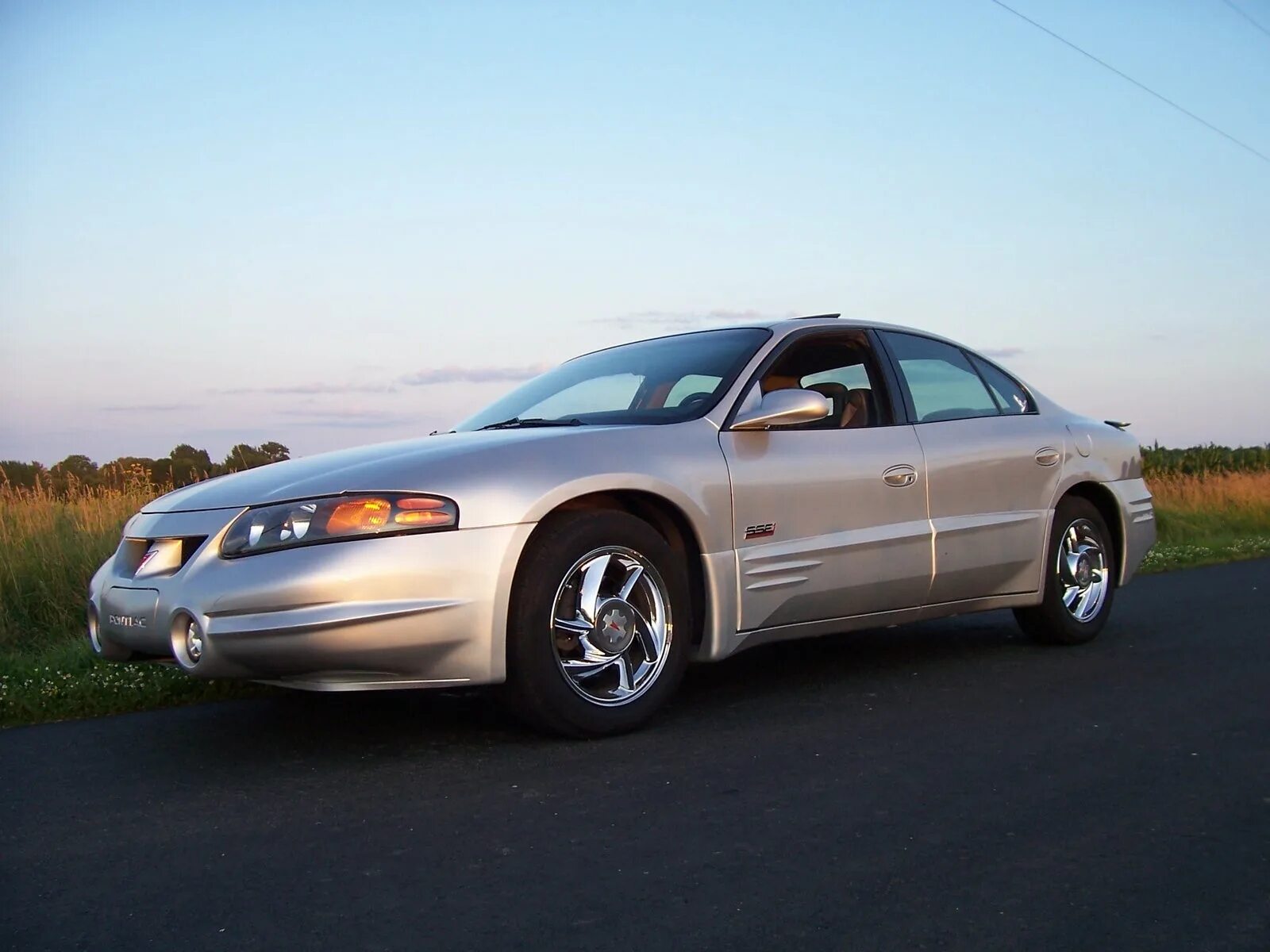 Pontiac bonneville. Понтиак Бонневиль. Понтиак Бонневиль 2001. Понтиак Bonneville 2000. Понтиак Бонневиль 1993.