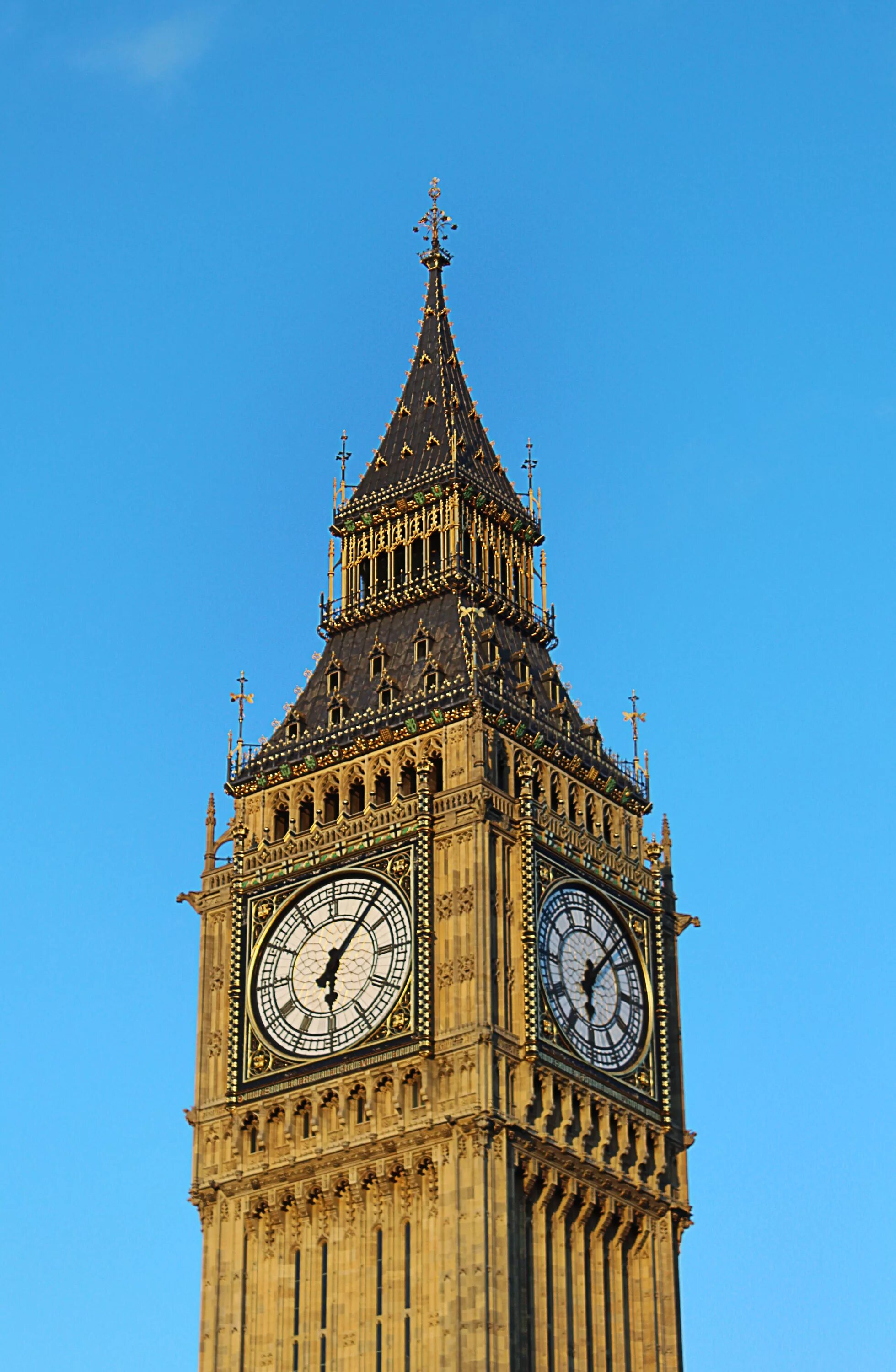 Изображена башня. Биг-бен (big ben). башенные часы биг- бен лондон. биг-бен (башня елизаветы).