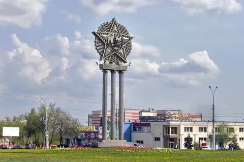 Памятник на проспекте победы