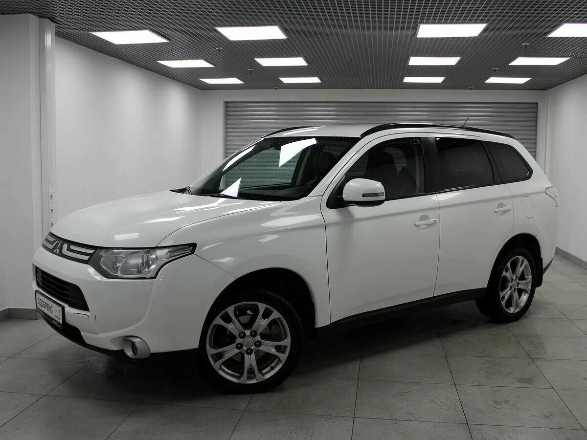 Mitsubishi Outlander белый 2006. Mitsubishi Outlander 146 л.с. белый. Аутлендер 3 2.0. Аутлендер 2012 белый.