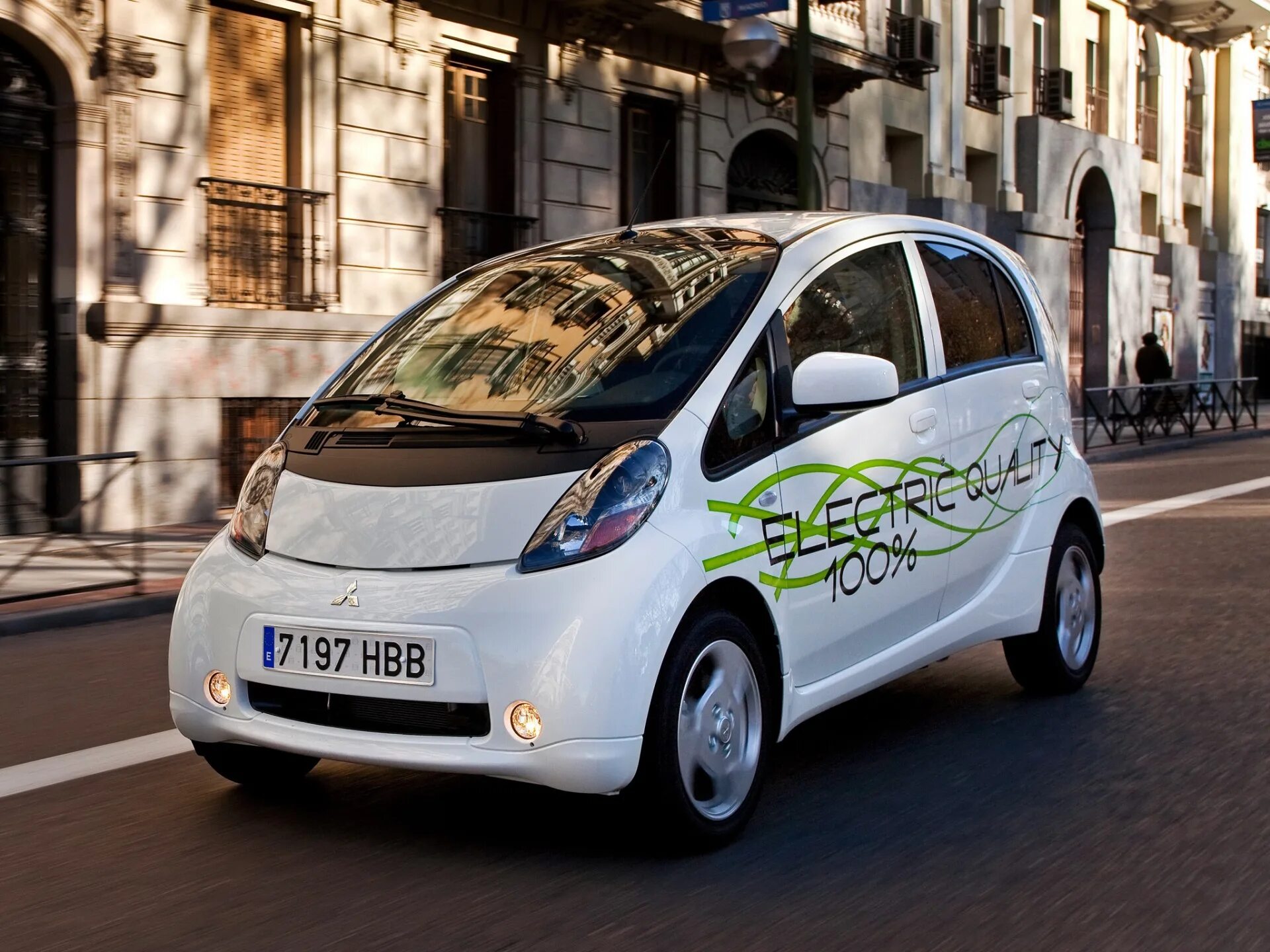 Электромобиль. Электрокар Mitsubishi i-MIEV. Mitsubishi i-MIEV 2010. Электроавтомобиль Mitsubishi i-MIEV 2010. Mitsubishi (Мицубиси) i-MIEV 2010.